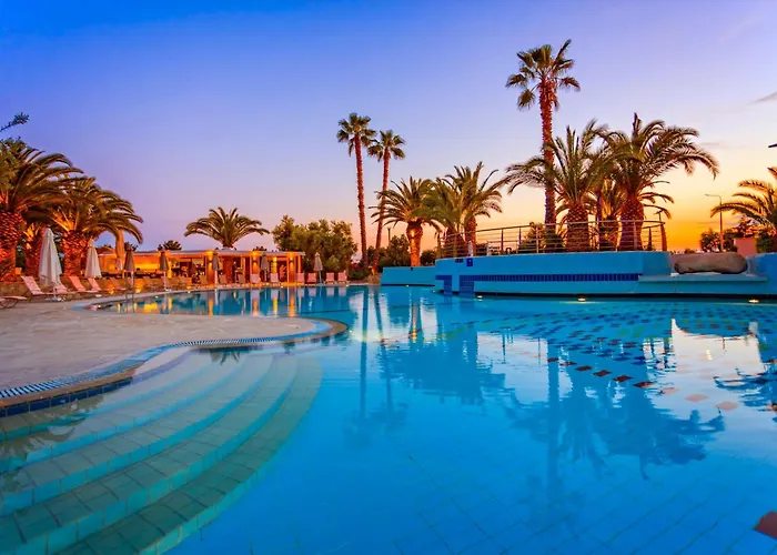 Hotel And Lagomandra