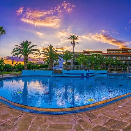 And Hotel Lagomandra